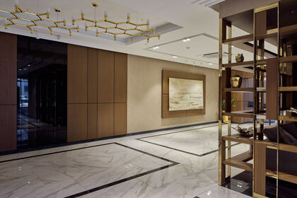 В третьем, четвёртом и пятом домах: 

– идёт передача квартир. 

Фотография загружена 1 декабря 2024 года.