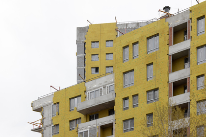 Малевич

Шестой дом


завершили кровельные работы на стилобате
выполняем обвязку оборудования ИТП
монтируем систему вентиляции в паркинге

1 секция шестого дома

утепляем фасад
поставили окна в последних квартирах

2 секция шестого дома

утепляем фасад
поставили окна в последних квартирах
устанавливаем витражные окна на 1 этаже
штукатурим стены на 2 и 3 этажах