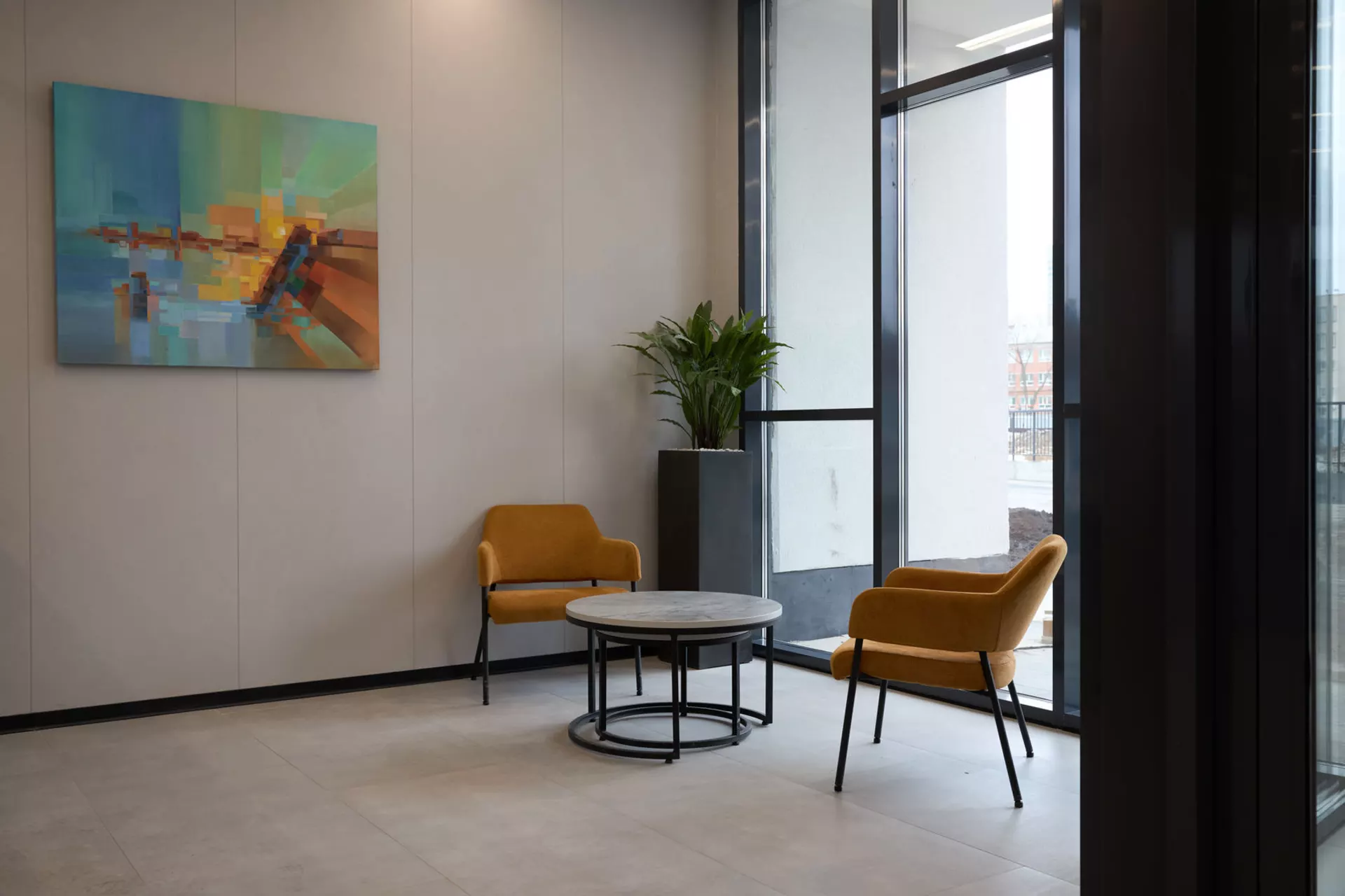 В 1 и 2 секциях четвёртого дома:

– идёт передача квартир. 

Фотография загружена 1 апреля 2024 года.