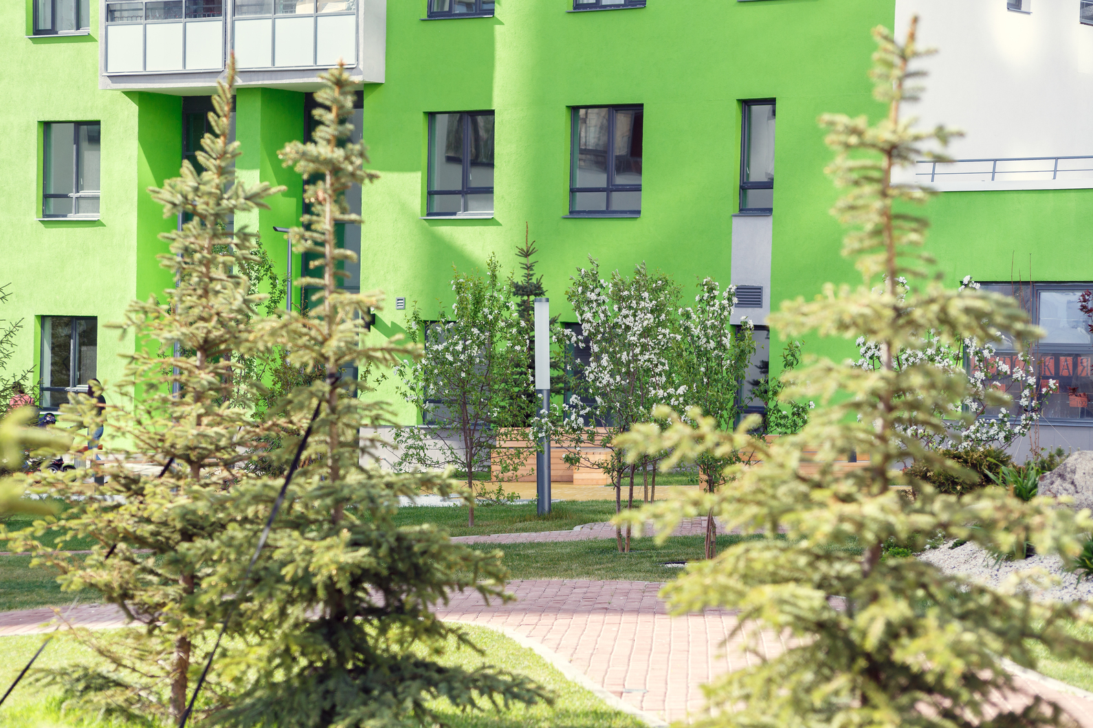 Двухуровневый
зелёный двор